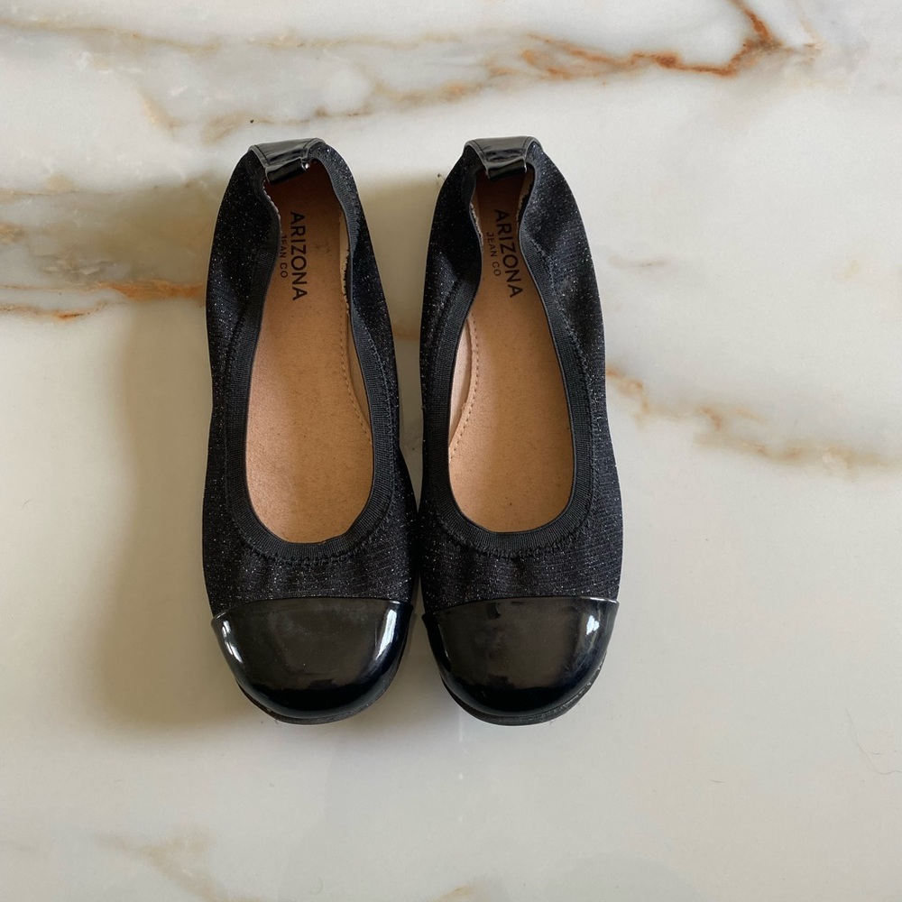 Arizona Jean Company girls Black Quilted Ballet Flats